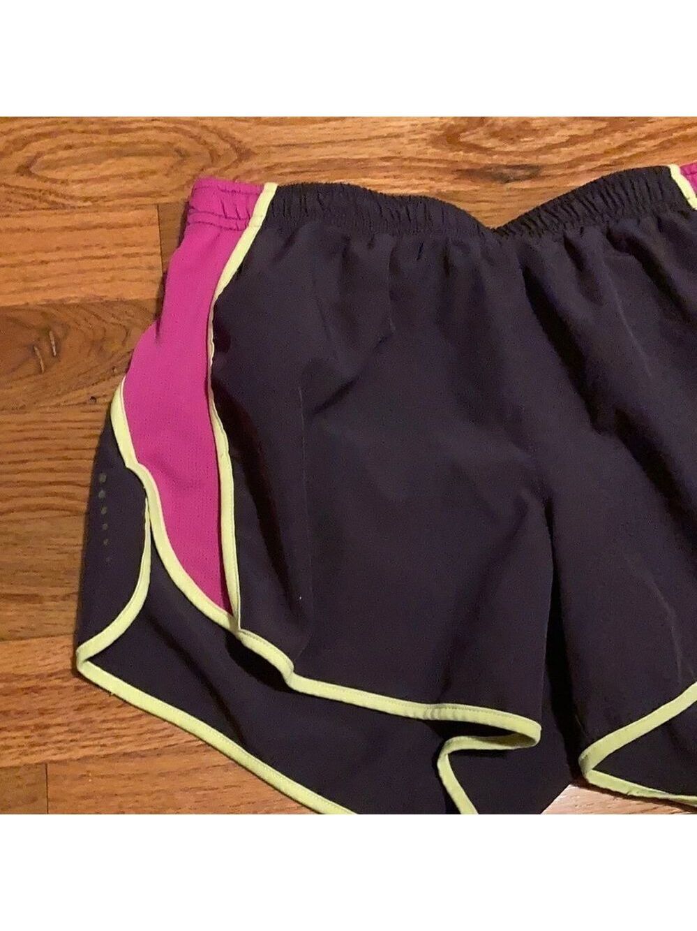 đ
șTHE North Face Flash Dry Running Shorts - Picture 4 of 8